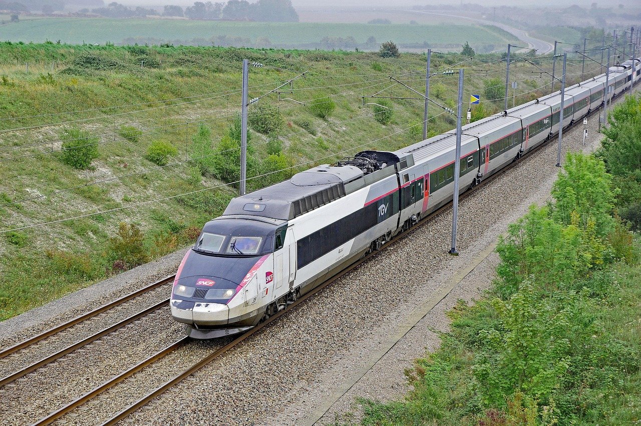 Gare et trains – secteur transport
